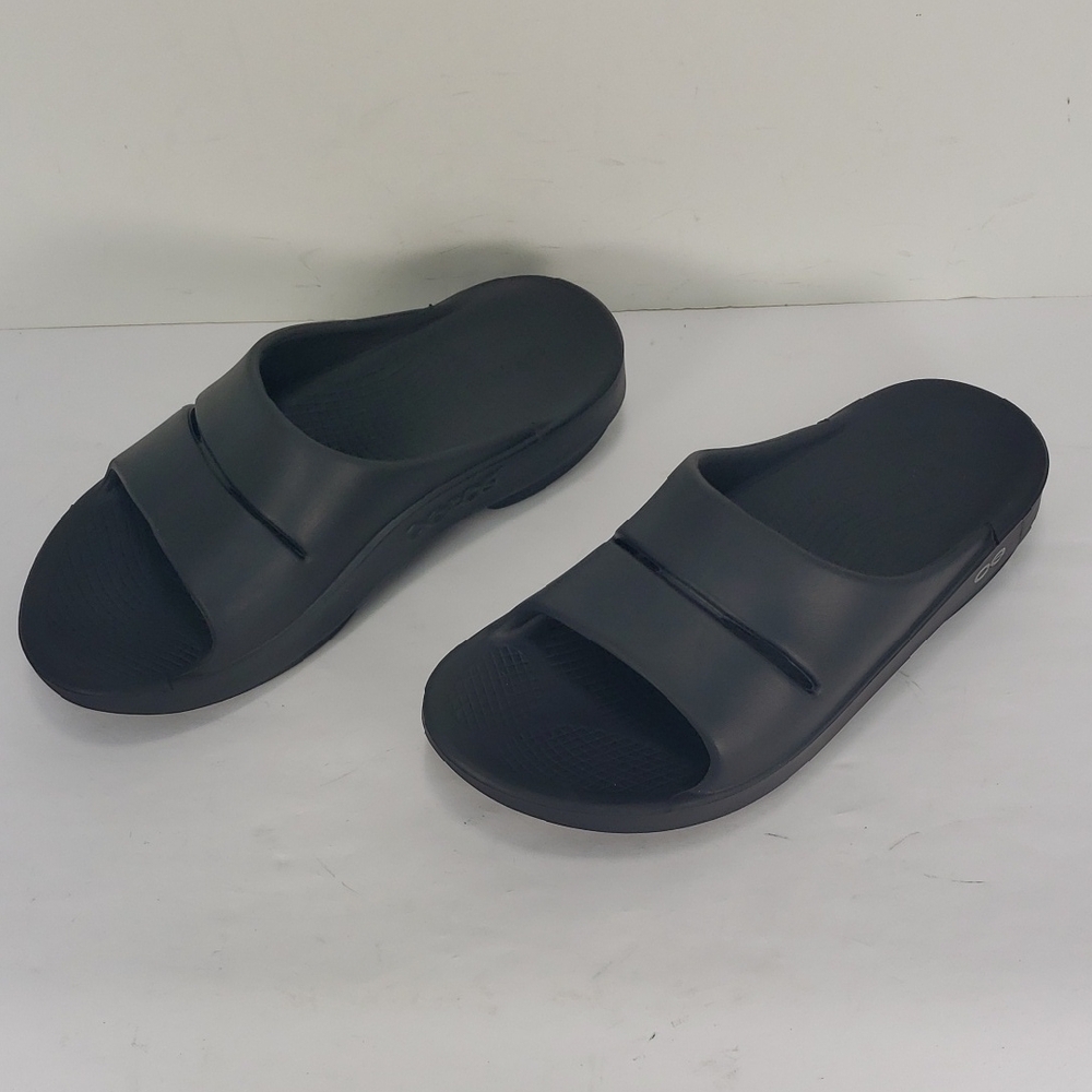 OOFOS OOAHH  BLACK SLIDE SANDALS UNISEX WOMEN'S 8 MEN'S 6 EUR 39
